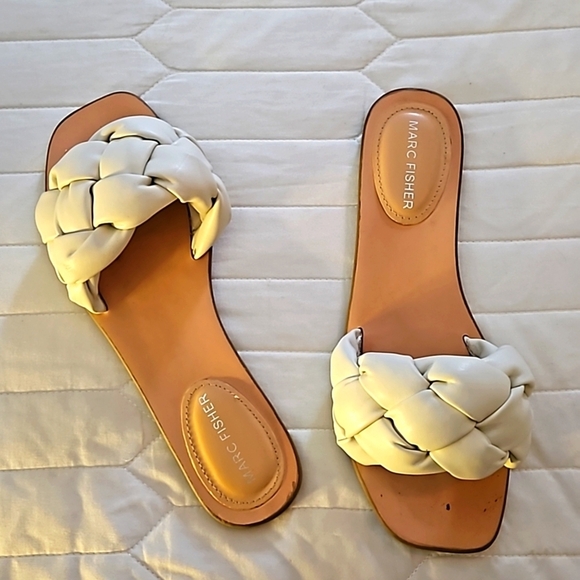 Marc Fisher size 7.5 - Picture 3 of 6